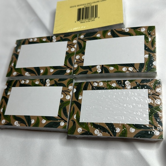 White Berries Enclosure Card 3.5x2.25" Pack of 50 - Picture 4 of 6